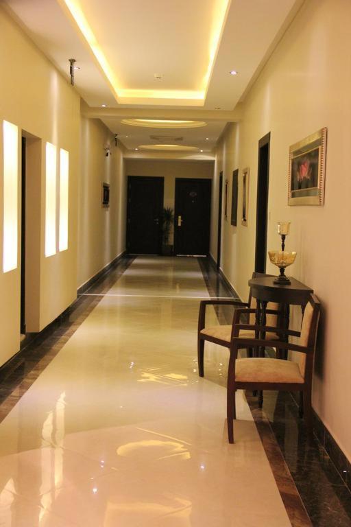 Flora Suites Aparthotel