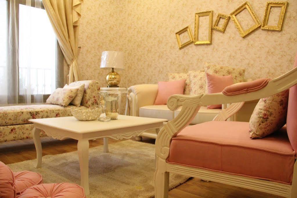 Flora Suites
